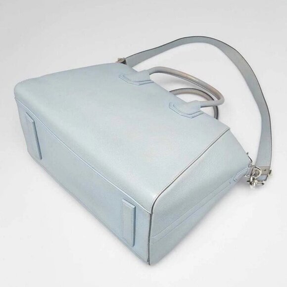 Givenchy Light Blue Sugar Goatskin Leather Medium Antigona Bag - Picture 3 of 12
